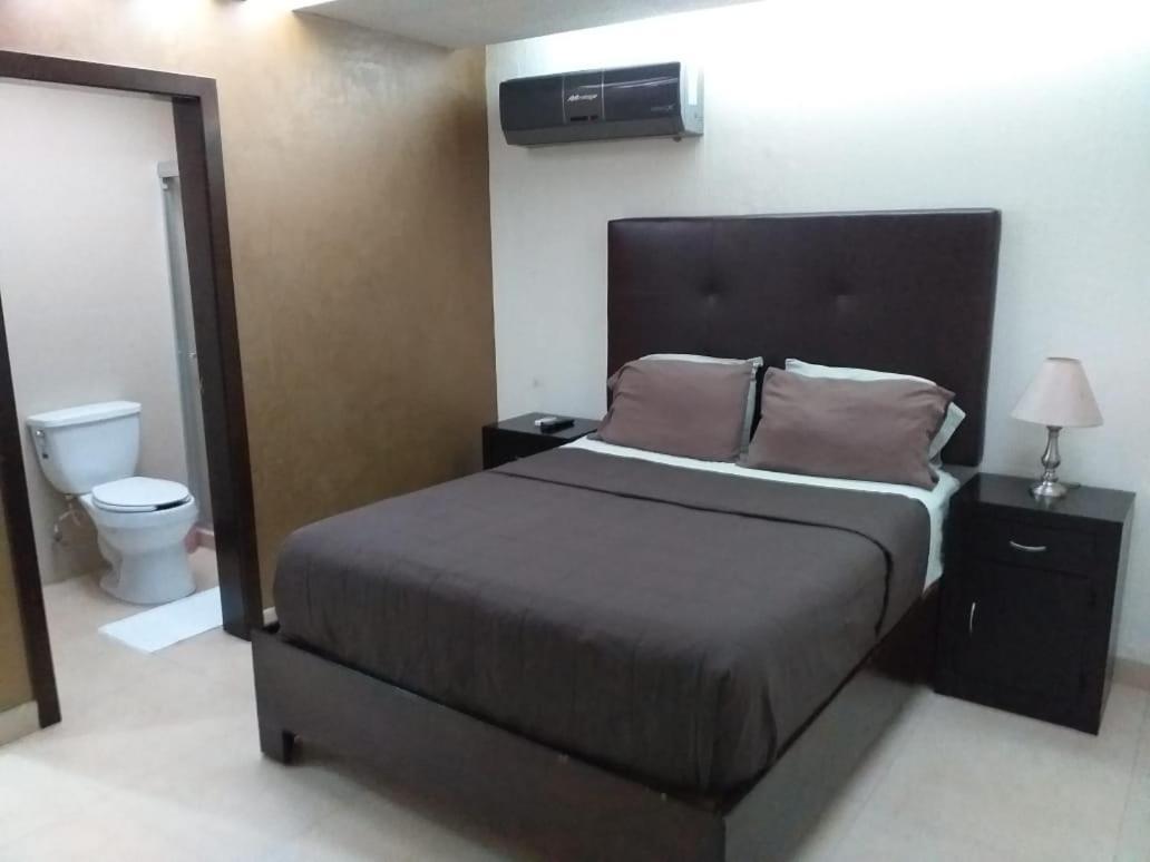 Premier Hotel Suites ซิวดัด โอเบรกอน ภายนอก รูปภาพ